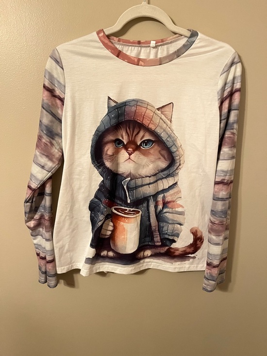 Tops - Cute cat shirt